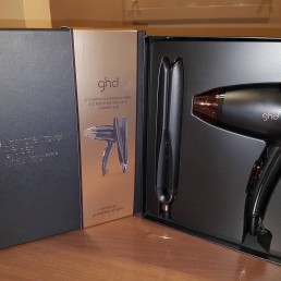 GHD ultimate travel gift set